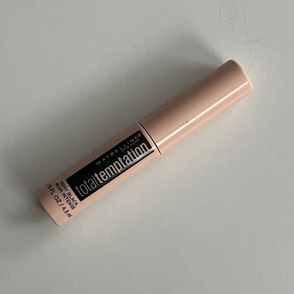 Maybelline "Very Black" Total Temptation Mascara Travel Mini 0.15floz NIB